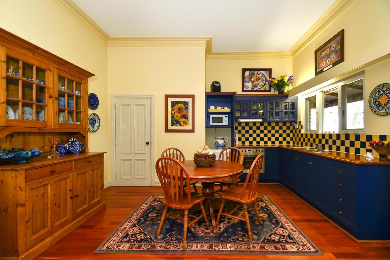 Ford House Bed & Breakfast บริดจ์ทาวน์ ภายนอก รูปภาพ